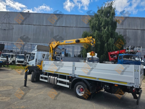 Бортовой с КМУ DongFeng C80L