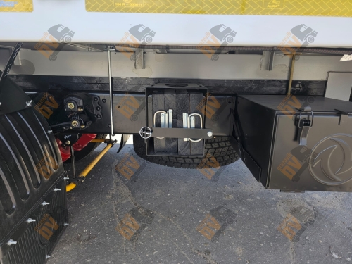 Бортовой с КМУ DongFeng C80L