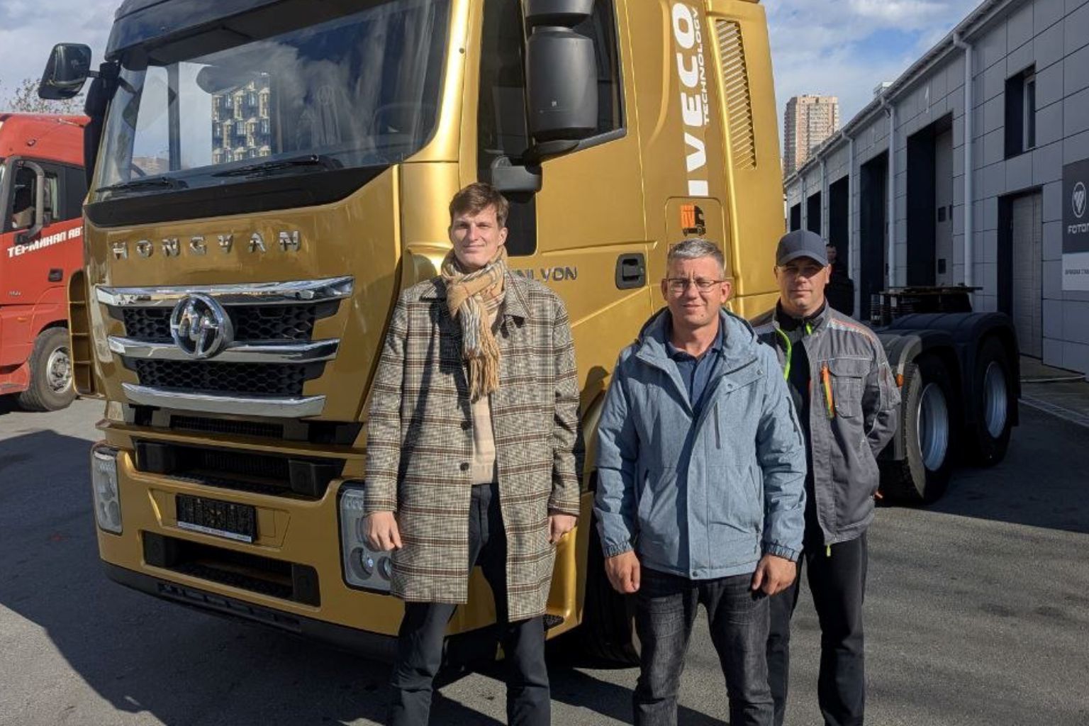 IVECO HONGYAN 6×4: тягач для контейнерных перевозок и новых проектов