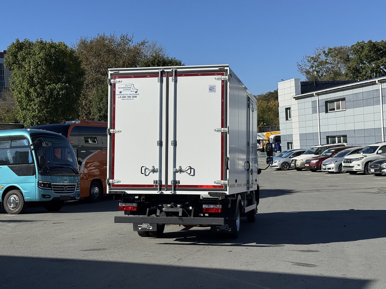DongFeng Z55L с изотермическим фургоном с полной массой 5.5 т