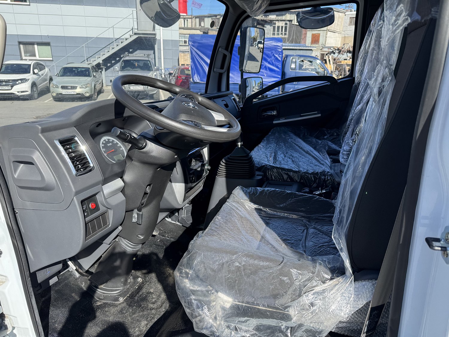 DongFeng Z55L с изотермическим фургоном с полной массой 5.5 т