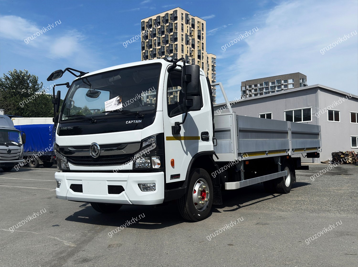 Подходящий грузовик для металлических изделий: клиент выбрал DONGFENG Z80N