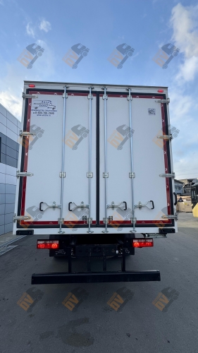 Фургон рефрижератор DongFeng C180L
