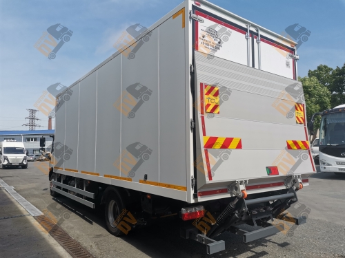 Изотермический фургон DongFeng C120L с аппарелью