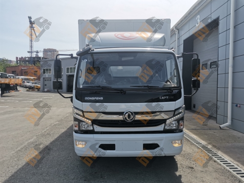 Изотермический фургон DongFeng C120L с аппарелью