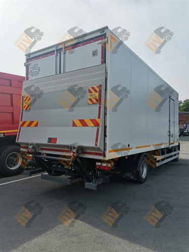 Изотермический фургон DongFeng C120L с аппарелью