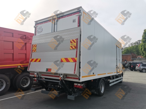 Изотермический фургон DongFeng C120L с аппарелью