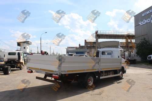 Бортовой грузовик DongFeng Z80L