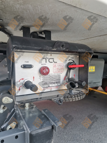 Изотермический фургон DongFeng C120L с аппарелью